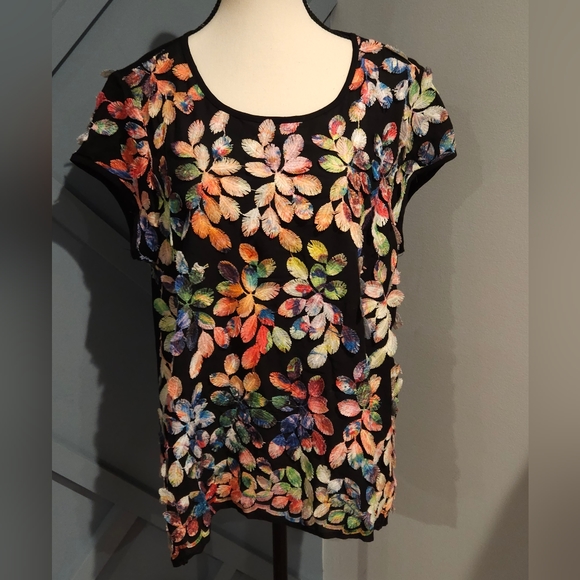 Karen Kane Tops - Karen Kane floral blouse
